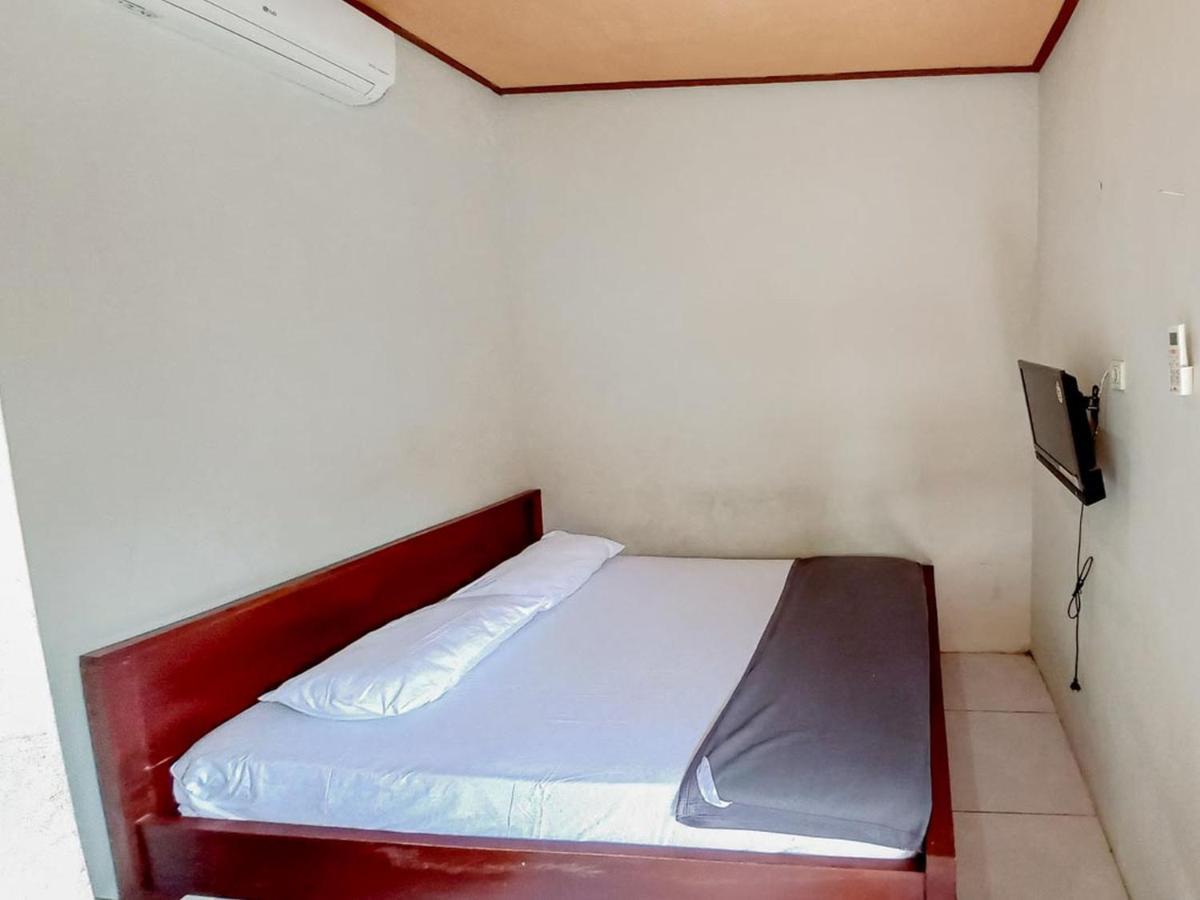 Hotel Gerung 2 Near Luwes Mall Nganjuk Mitra Reddoorz Ngoại thất bức ảnh